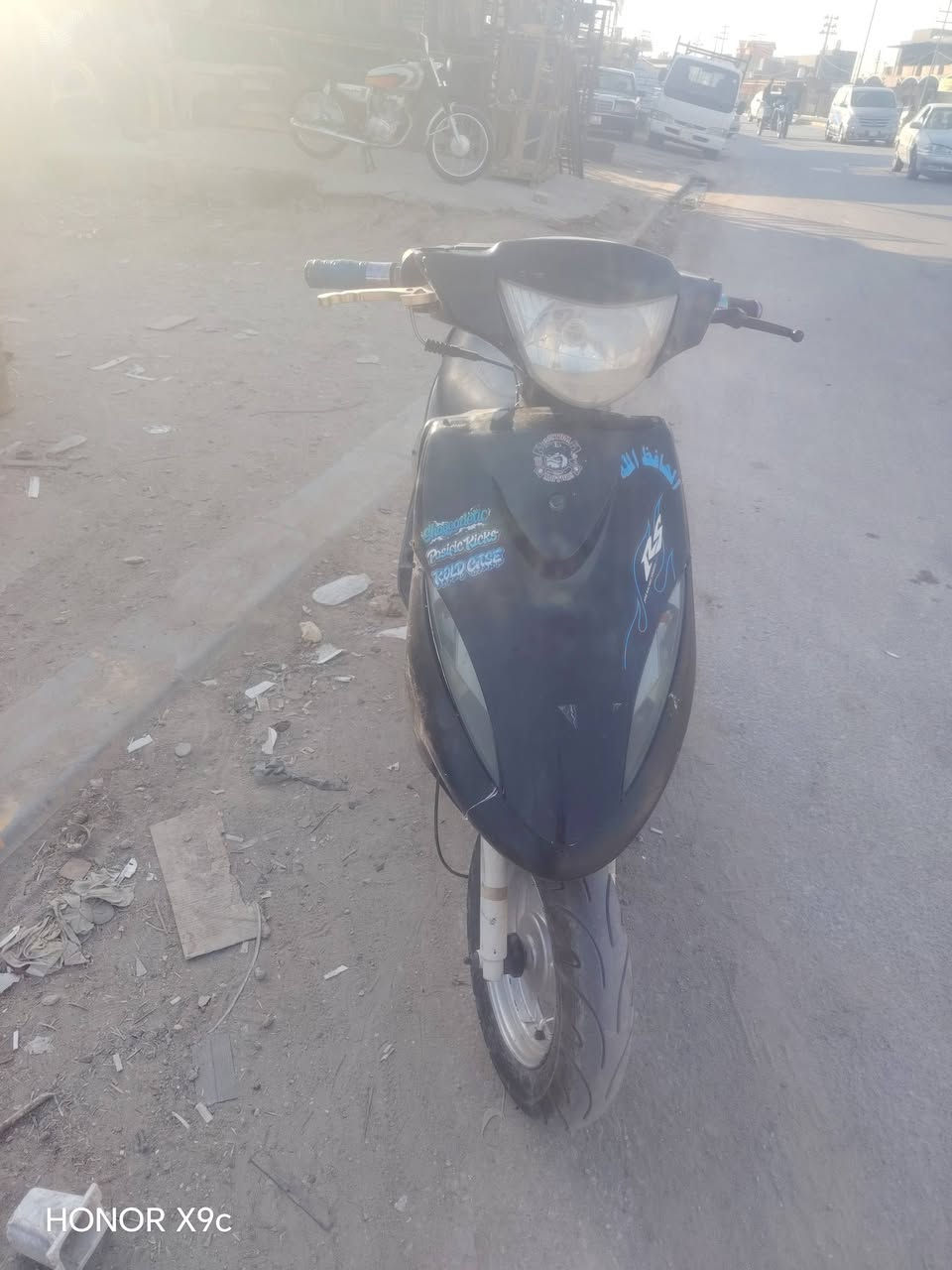 وبيه مجال قليل ماكس سعر ب350 ***********

نص مكتوب في الصور:
- HONOR X9c