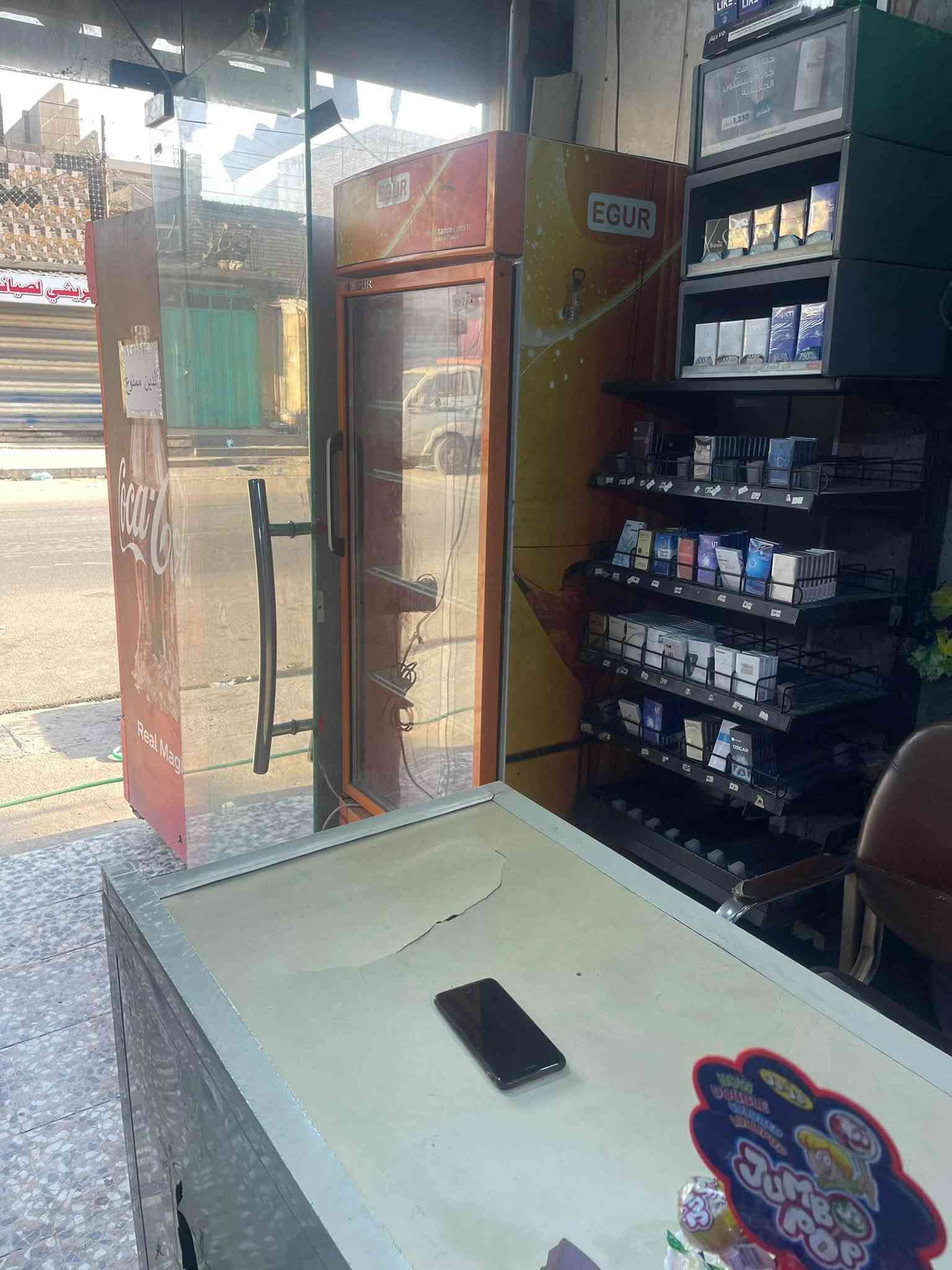 السلام عليكم
ماركت للبيع لعدم التفرغ
يحتوي على 
٩ عوارض باب وحدة
٢ عوارض ام البابين
عارضة ام الثلاث ابواب
٣ مجمدات ارضية صغير
مجمدة ارضية كبيرة 
سفينة كبيرة 
رفوف كاملة 
مع مبردة ايراني حجم كبير 
مع مبردة صغيرة
مع ميز كاشير 
ورفوف خشبية متنوعة
بهارات واندومي واشياء اخرى
مع عارضات جبس عدد ٤ 
مع منضومة كامرات 
الماركت مفتوح ٢٤ ساعه
الدخل اليومي حسب الرزق 
والرزق على الله مرات ٥٠٠ الف ومرات يوصل ٧٥٠ الف 
ومرات قليل لكن نرجع ونكول الرزق على الله 
المحل للبيع كامل اغراض ومسواك كامل
الايجار ٨٠٠ المولد حسب تسعيرة المنطقة 
العنوان بغداد العبيدي شارع ٢٠ قرب صيدلية ابن البيطار 
السعر ٢٨ مليون وبي مجال 
للتصال ***********
