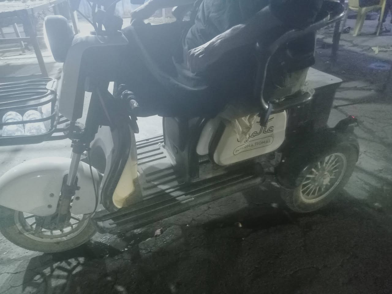 دراجة شحن • بطاريات ٥ • جسر ديالى