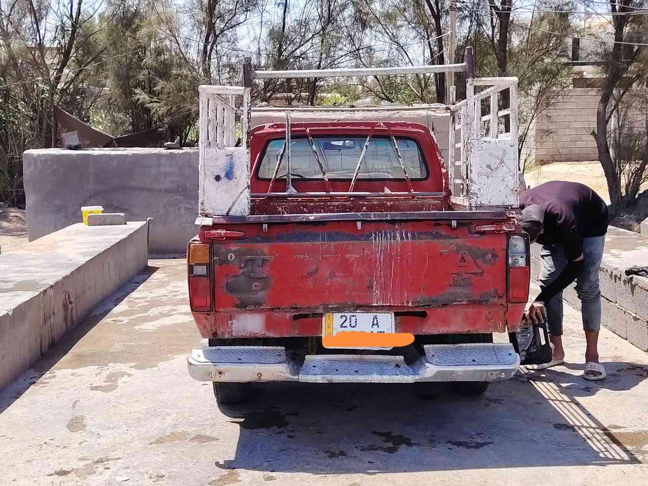 السلام عليكم يوجد بيكم موديل 1982
كير مكينه بلادي 
سنويه 2031 
رقم انكليزي جديد ديالى 
الاستفسار 
وتساب ***********
لاتصال ***********
