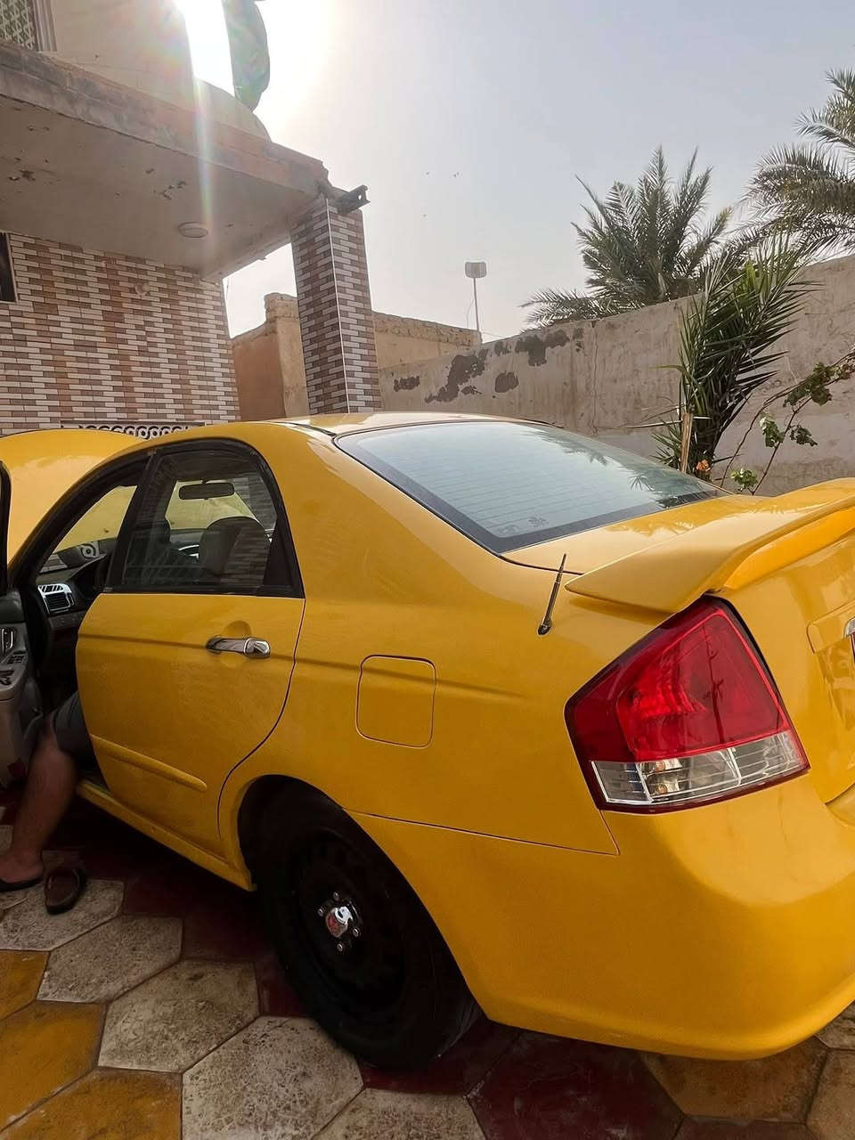 السلام عليكم
سيراتو موديل 2009
تخم تاير 
منضومة تبريد جديده
مكينه وكيرجديده 
سياره نضيفه مال جناي
سعر 75
لاستفسار***********
