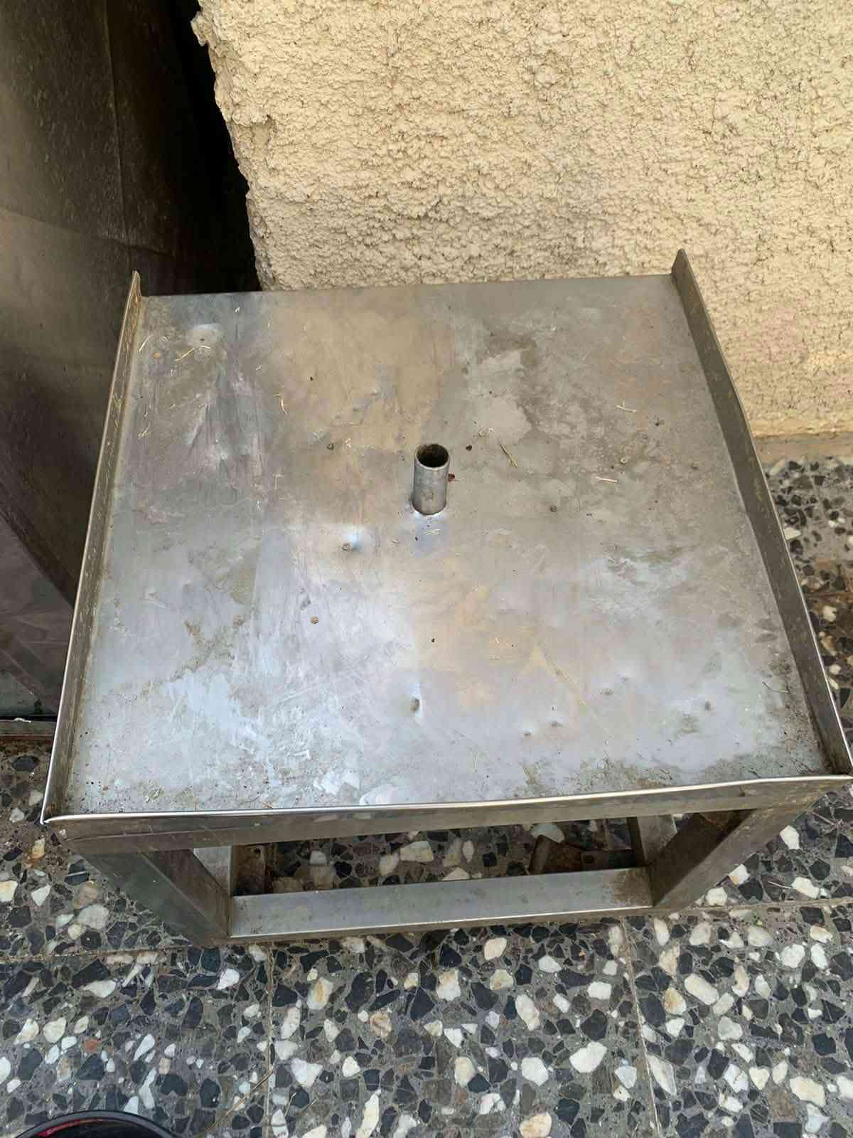 السلام عليكم غراض مطعم للبيع
@فرن حجر مال بيتزا ولحم بعجين 
شوايه كص ٦ عيون سلايت تفصال هيه وغراضها كامله
عجانه نص جيس ٢٥ كيلو 
شوايه بركر ع فحم
بوجه قياس ١٢٠*٩٠
ميز سل ستيل 
مكاني بغداد ***********
