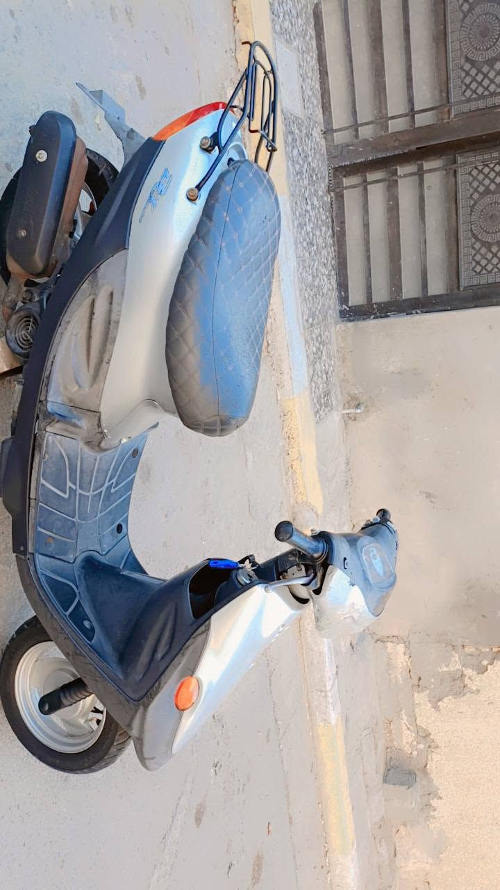 سلام عليكم الدراجه بيجي للبيع الدراجه نظيفه كهربائيات شغاله المكان بغداد حسينيه سعر 250 تصال على خاص ***********
