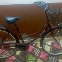باسكل بناتي • حجم 26 • أسود موشم أحمر