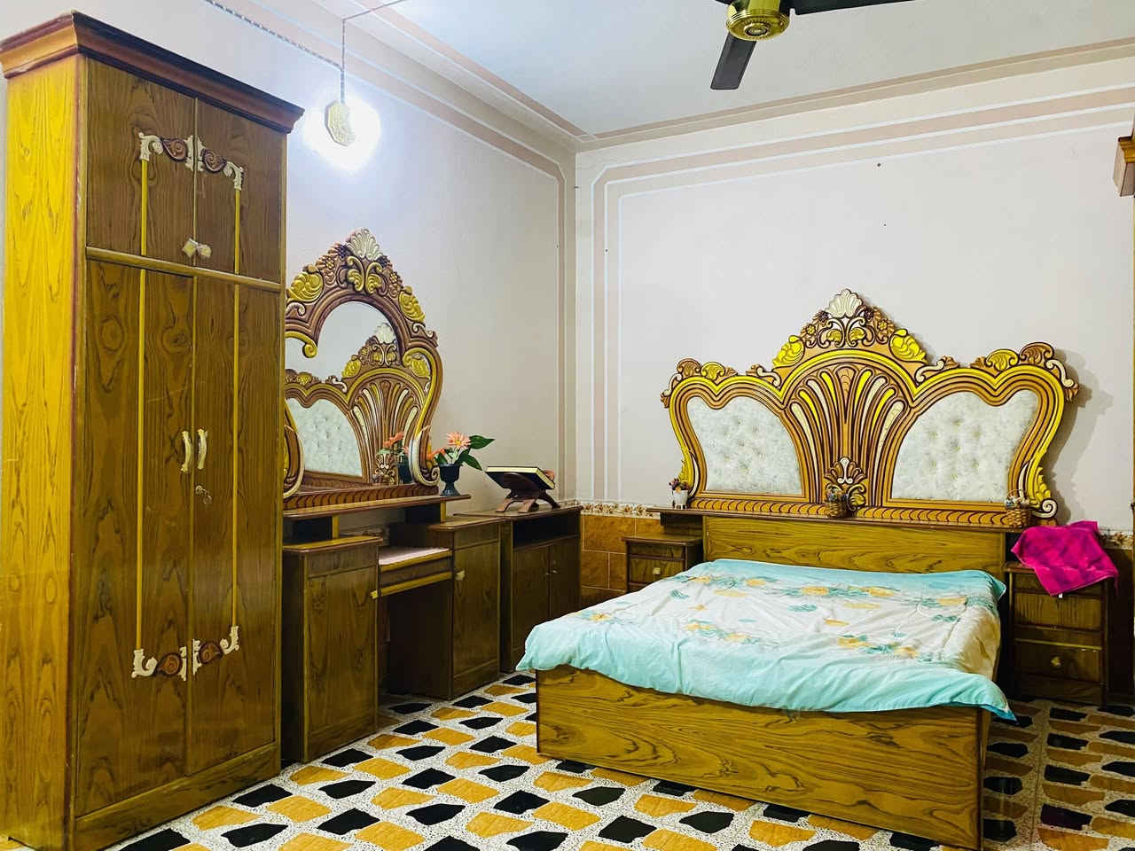 سلام عليكم يوجد غرفه نوم للبيع مستخدم العنوان الرمانه يم الجسر الاستفسار ***********
