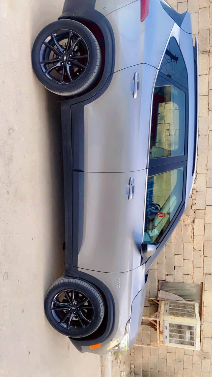 السلام عليكم كيا سيلتوز للبيع. محرك 2000 دوش موديل 22. ماشيه 95 كيلو بغداد. سعر 130 وبيها مجال حك الجيه بس. للاستفسار الاتصال على الرقم ***********
