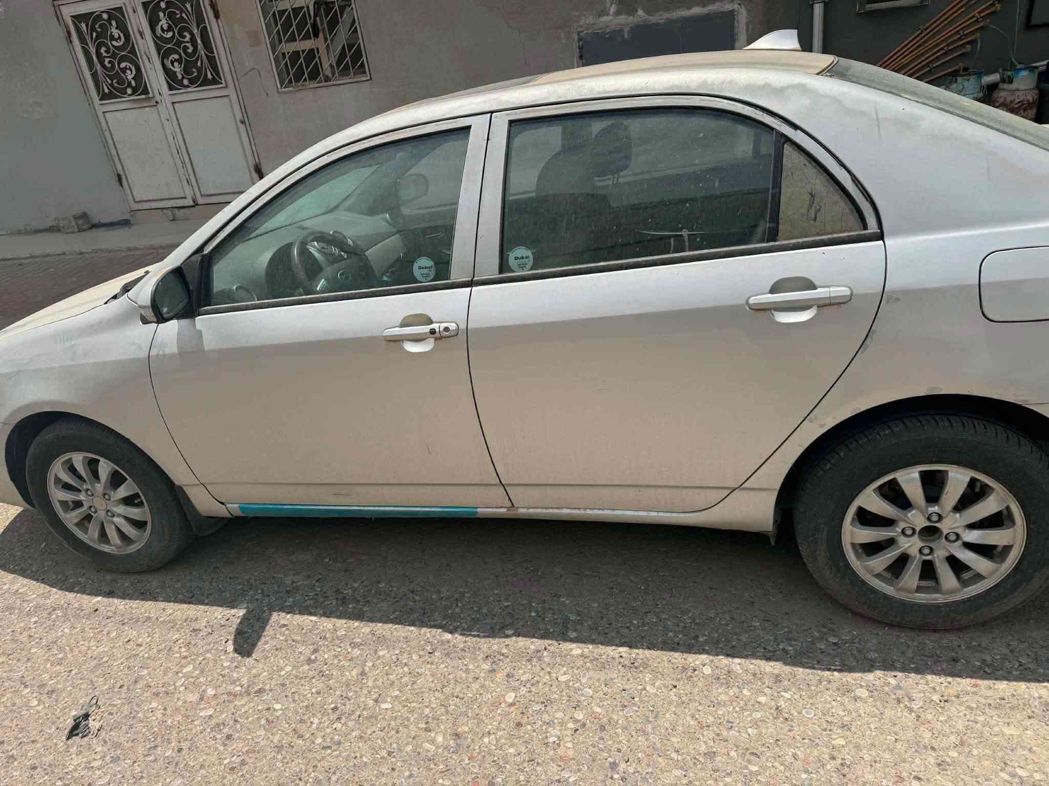 بي وايدي (2013 byd g3) للبيع
كوبون بنزين
سيارة خليجي بدون حادث 
محرك 1.8 بلادي كير بلادي 
موصافاتها فول تبريد تدفئه
كير اوتو - بصمة - دخول ذكي - سلايت روف - حساسات خلفية - كشنات جلد 
بيها باب السكن تعديل جراد خفيف بالكشر
سعرها 45 ورقة وبيها مجال مكاني كركوك
الرقم: ***********

