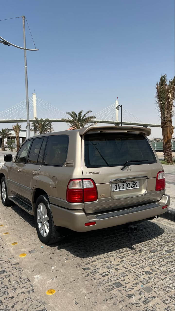 لكزس LX470
مديل 2000 فول مواصفات
فتحت سقف
تحكم كشنات كهرباء
ستيرن كهرباء
لايتات اوتو
كامرة خلفية
بيه شاشه
لايتات زنون
مكينه 8 سلندر
خزن كشنات
منضومه تبريد جديدة
بنيد وجاملغات صبغ جمالية فقط
السعر 147 ورقه
*********** الرقم البصرة, العراق
