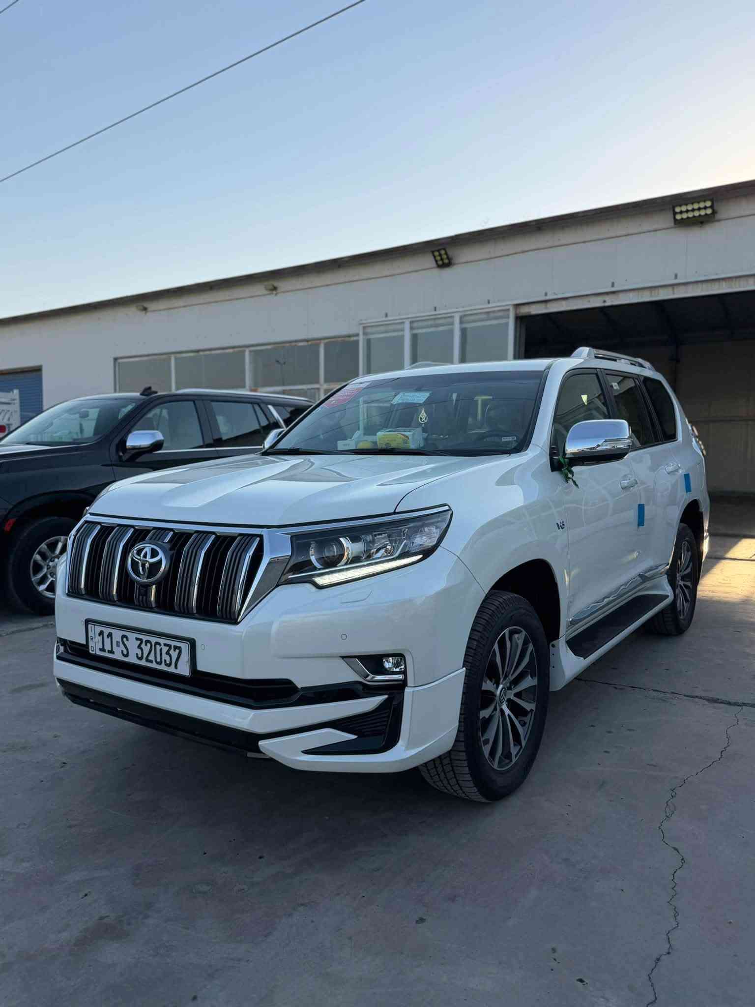 برادو 2023 VX باب اول 
شركة ساز
4 كامرات
كراسي كهرباء 
ماشية7 الف 
رقم بغداد بسمي 
كفالة عامة من كلشي 
مواصفات vxمعروفه سياره بعدها بجيس 
مكان سياره بغداد راشديه 
سعرها 55وبيها مجال 
***********عبد الدليمي
