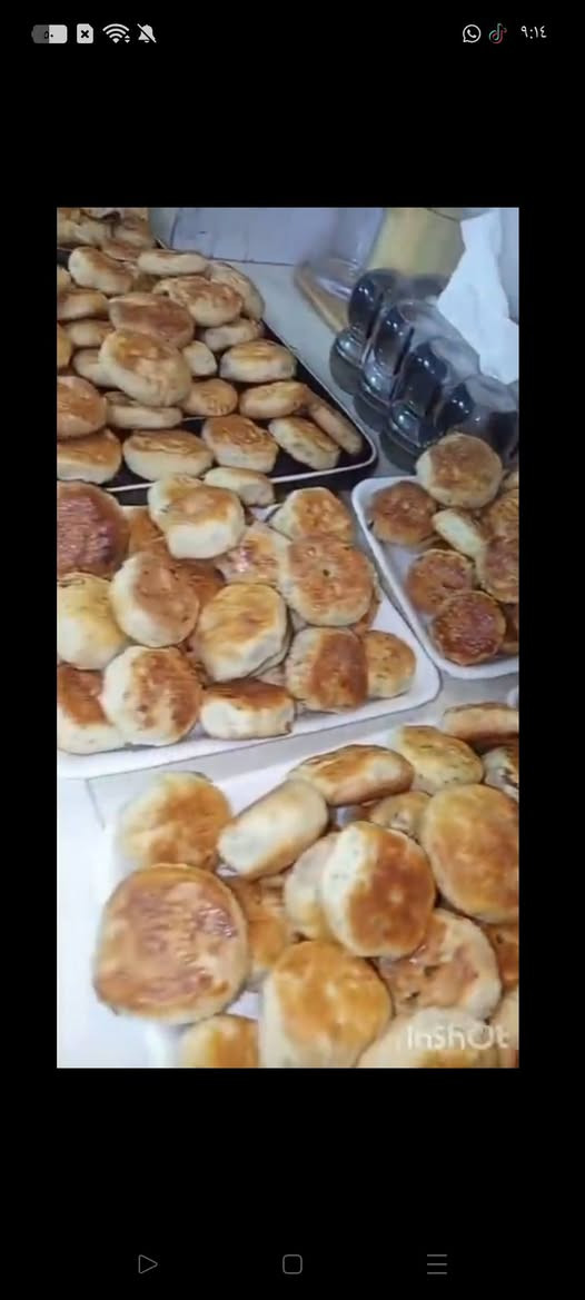 يالله باجر متوفر كليجة حلقوم مبروش و سمسم كيلو ب 5 الف جوز كيلو ب 6متوفر خدمة توصيل تحجز اليوم باجر توصل حارة أول ب أول

نص مكتوب في الصور:
- InShot