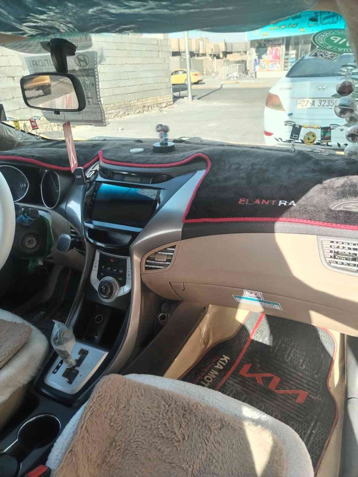 سلام عليكم النتره خليجي مديل 12 مكينه 1800 ضربه الجاملغ الخلفي بدون عابر حداديه قبل شهر سويتهه تبريد ثلج  سياره احله من الصوره  السعر 95 وبيهه مجال مكان رميثه ستفسار اكثر انتصال ***********
