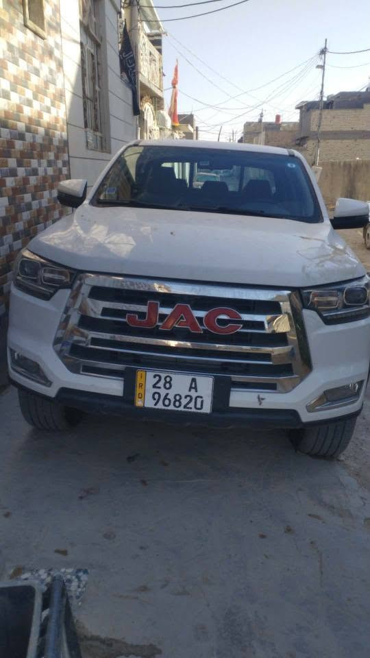 جاك للبيع على وضع الشركه السياره بعدها زيرو ارخص من الشركه ب 20 ورقه سعر 135 ماشيه السياره 9 كفاله عامه باسمي مداور ثاني يوم مكان نجف رقمي *********** النجف, العراق
