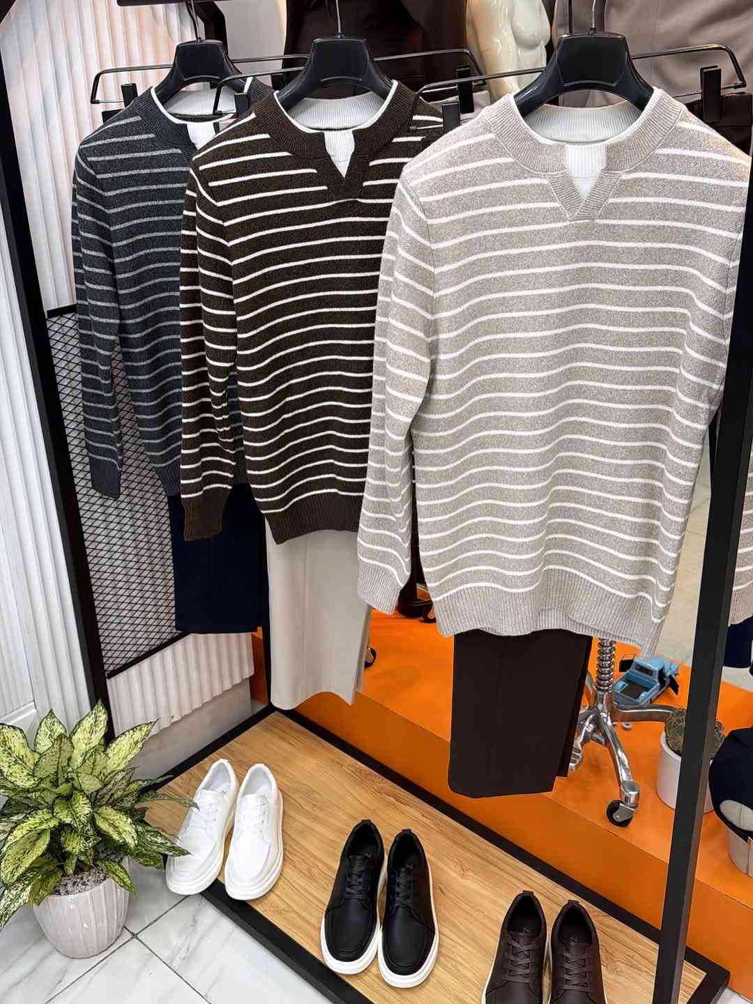 مقاسات M L • XL XXL • علق بـ تم