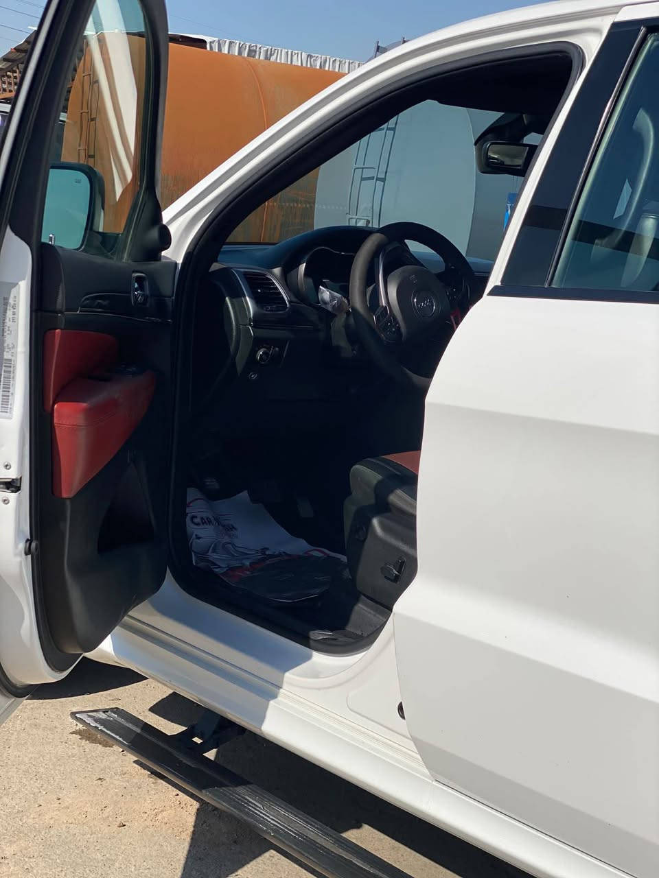 اللبيع جيب اس خليجي موديل 2019 وكالة هارلم 
رقم بغداد باسمي 
كفالة عامة عدا صبغ دعامية أمامية 
ماشية 77
فول مواصفات 
بانوراما 
فول مواصفات داخل احمر 
ملاحظة مبدل بساتم 14 بانزين عادي المرغوب
 
مكاني بغداد البلديات 
***********
ابو محمد

