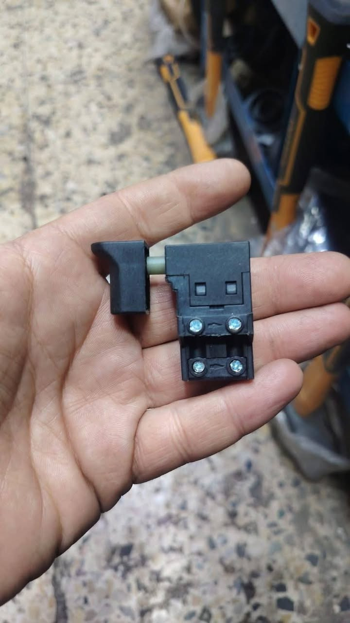 تصليح كوسرات ودريلات البصرة القبله بأسعار تنافسية وخياليه 👍***********/***********

نص مكتوب في الصور:
- Kele Power Tools Co., ltd
- Spare Parts PH65
- 0810 Spare Parts