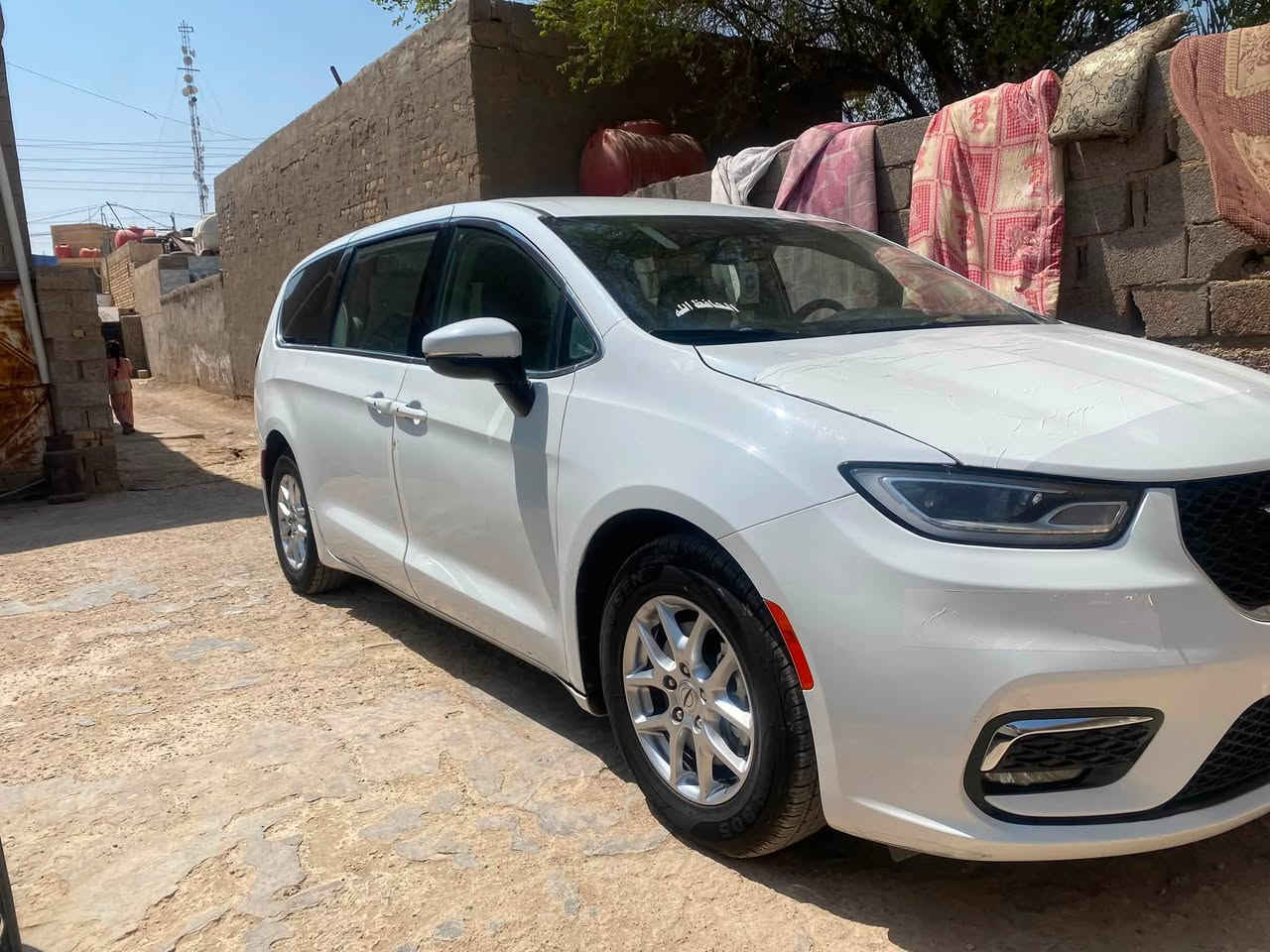 سلام عليكم باسفيكا موديل. 2023 سيارة جاهزة بيها تبديل باب سائق وخلف سايق نفس لون
ولكصه بيها صبغ  فقط لكصة وجاملغ امامي مبدل جهة اليمين امامي ألسعر 175 بيها مجال بسيط العنوان بغداد الأمين الثانيه 
***********
