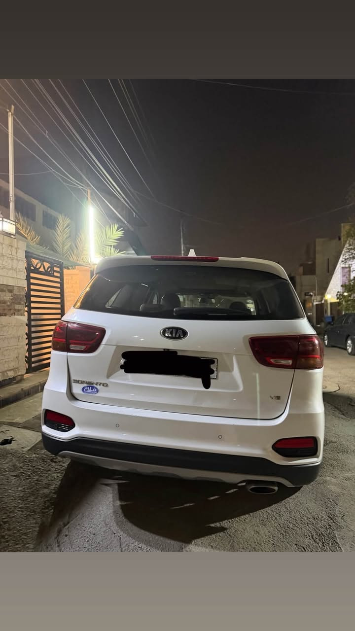 السلام عليكم سورنتو ٢٠١٨ مواصفات ٢٠٢٠ /٦ سلندر فتحه بانوراما مقاعد كهرباء تدفئة وتبريد ماشية ١٠٠ الف بيه صبغ جاملغ وبنيد بدون دواخل والسونار مرفق مع الصور  السعر ١٩٥ للتواصل على هذا الرقم ***********
