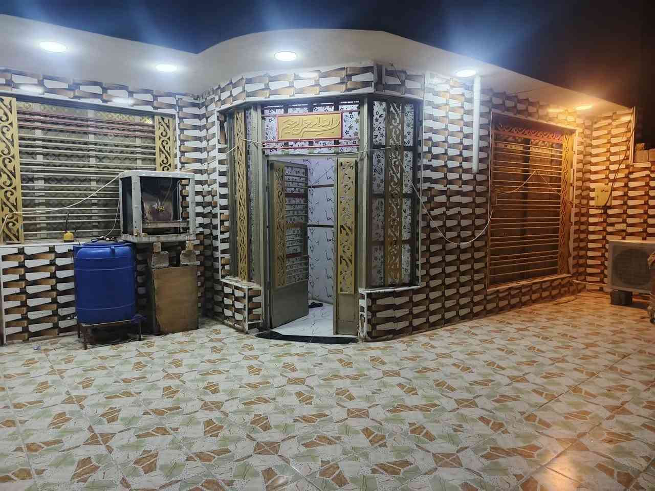خلف سيراميك رحمان • ٢٠٠م • غرفتين