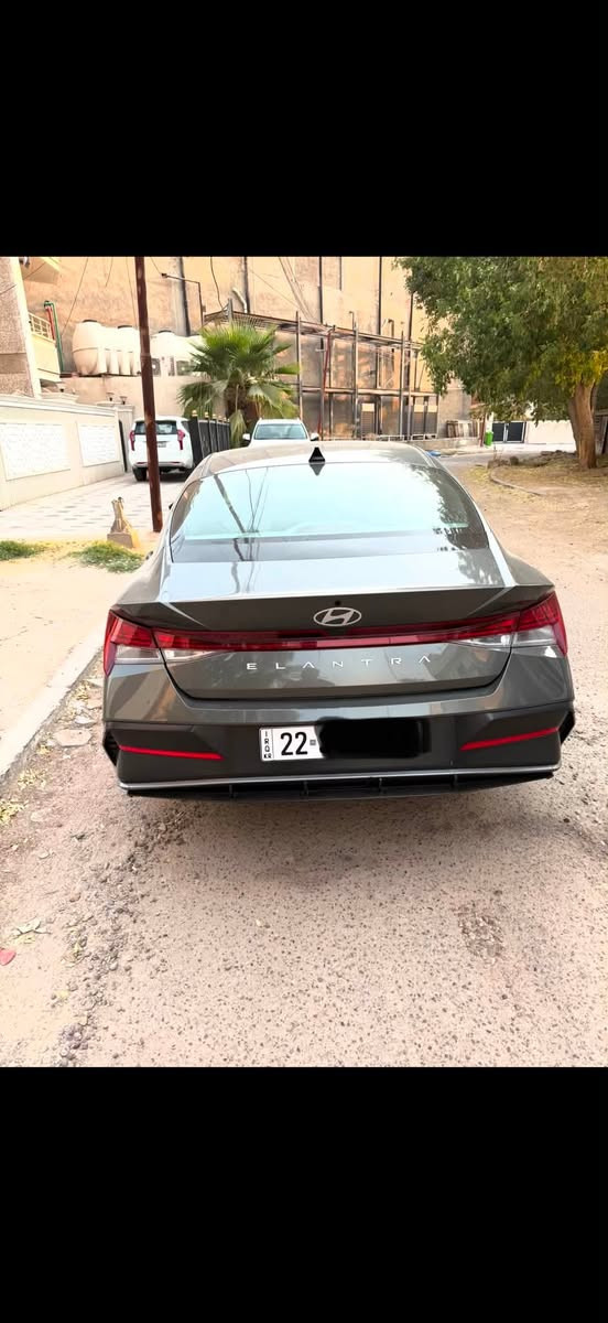 سلام عليكم .. النترا موديل ٢٠٢٥ فول مواصفات رقم اربيل ماشية ٢٣ فقط باسمي شرط التحويل بيها الموصفات التالية / تبريد منفصل / حساس تاير منفصل / لايت زنون بلادي / اضاءة ترحيب / و باقي المواصفات حادثها واضح بالصور صبغ بابين و بارد بسيط بالجاملغ مكانها بغداد عارضها ب ١٦٩ بيها مجال بسيط للاستفسار ***********
