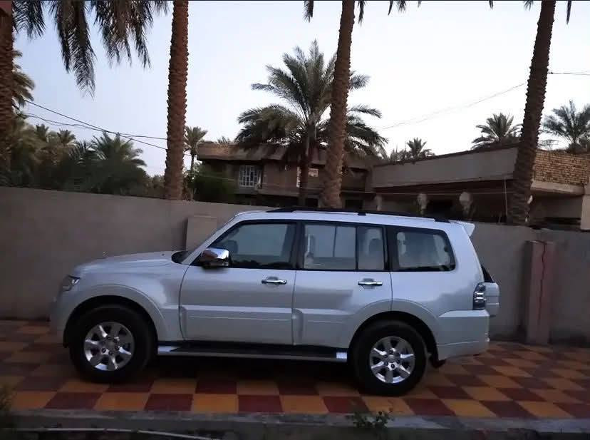 سلام عليكم باجيرو موديل ٢٠١٤ مواصفات الحبتور معرفه مواصفات الحبتور رقم بغداد باسمي مكفوله من الضربه
كير ومحرك مكفولات 
السعر ١٧٠ وبيه مجال للشراي 
العنوان الحله / ورديه خارج 
للتواصل ***********

