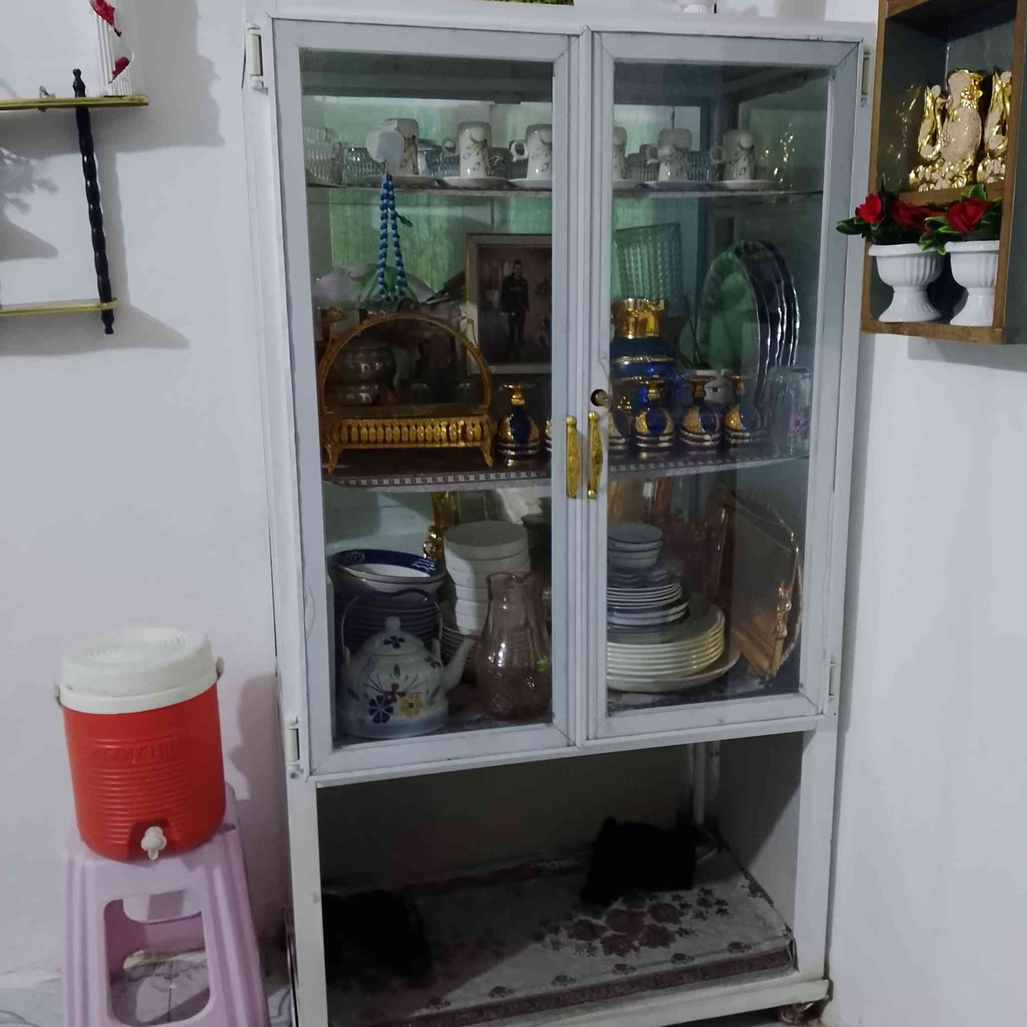 طباخ ويه كاوتتر متر و10قطعتين لكاوتتر قفل 400هوه ول طباخ جبيره توني ماخذه
ول ميز طول مترين اله ول عرض متر الاميوم قفل90نهايته
