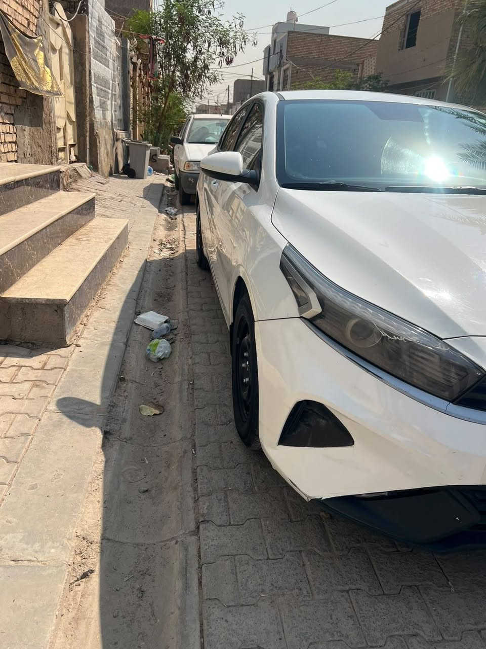 كيا سيراتو مديل 2024 سياره جديده ومكفوله بس بيه مكنات بارد ماشيه 80 السعر 162وبيه مجال قليل اتصل على رقم ***********
