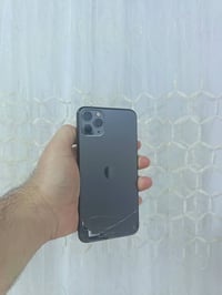 آيفون ١١ برو ماكس • ٢٥٦ • ظهر مكسور