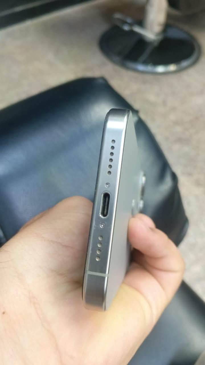 ذاكره 256
بطاريه87
جهاز بي شخط كلش خفيف ممبين موضح كدامك بصوره 
مكاني بغداد الدوره 
السعر 950 وبي مجال بسيط
رقمي ***********

