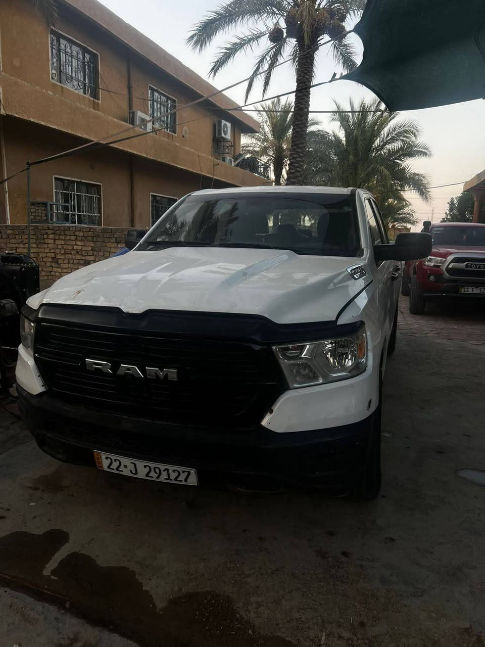 سلام عليكم للبيع دوج رام موديل 22 رقم اربيل تحويل مشط ستيرن عاطل ماشيه 65 الف كيلو متر بيه نواقص قليل مكان واسط السعر 115 وبيه مجال حك لجيه رقم صاحب السيارة ***********
