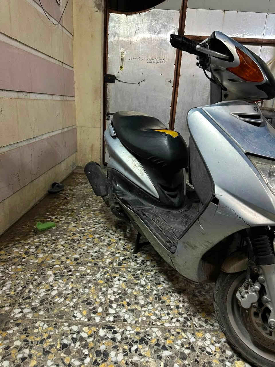 دراجه سكنس نثيه ياباني ستاند كهرباء الدراجه كلشي مابيه بس مبدل فشكه والسعر 550 العنوان بغداد المشتل الرقم ***********
