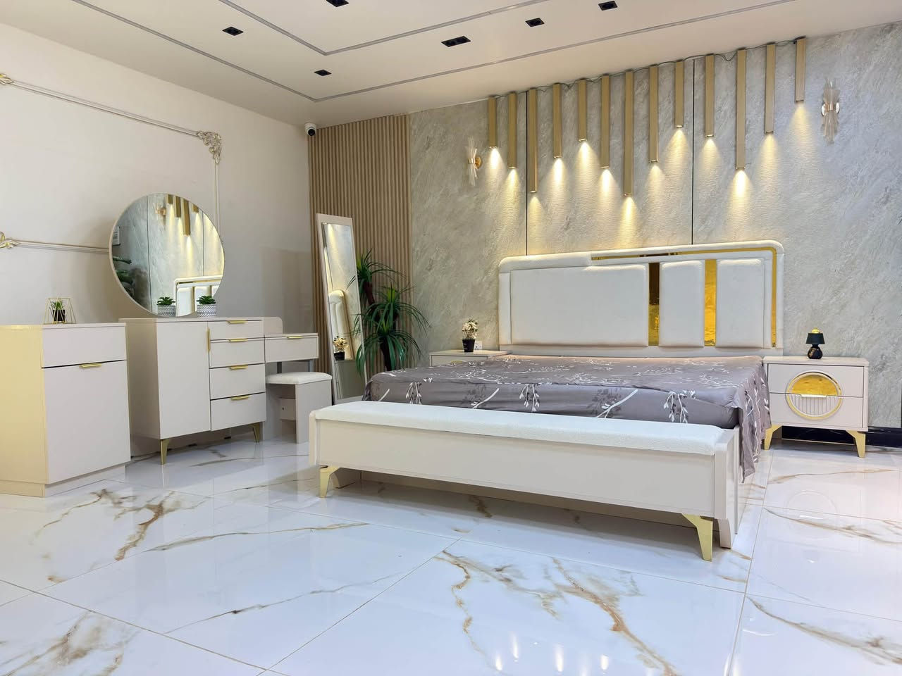 🎉 عروض مميزة – موديل كركر الميتاليك 🎉

✨ غرفة نوم 10 قطع مع كنتور ملحق ✨

📏 قياس الكنتور مع الملحق: 340 سم 🎁

✅ المواصفات:

* قياسات ضخمة.
* ميز تواليت عملاق.
* اللون الجديد المتميز.
* السرير والشازلونة مخزن.
* زجاج ذهبي مطلي ومطّرش.
* الأطراف بروفيل ✨
* المصنع الأصلي.
* برغي حديد لضمان المتانة.
* نقش MDF فاخر وعالي الجودة.

📩 للطلب والاستفسار:
راسلوا الصفحة أو تواصلوا عبر الرقم:
📱 ***********
✅ يتوفر واتساب لخدمتكم
