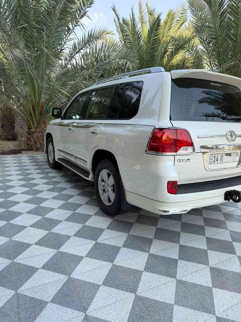 لاندكروز GXR • ٢٠١٤ • رقم بصره