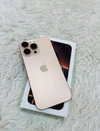 آيفون ١٦ برو ماكس • ٢٥٦ • بطارية ٩٣