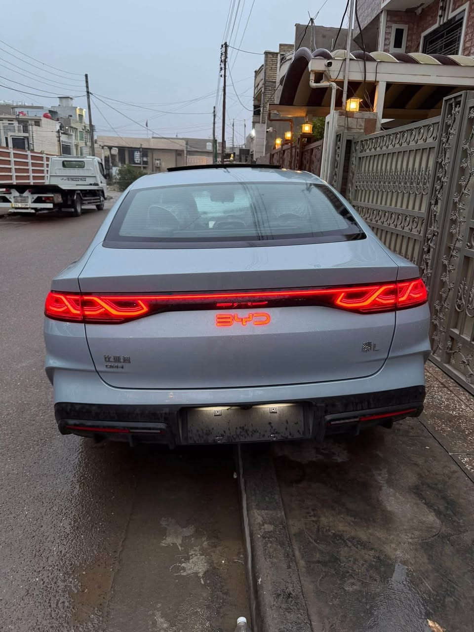 السلام عليكم 
BYD كن L  
13 كامرة بانوراما  فول مواصفات  كشنات كهربائية 
ماشية 22 كيلو يعني زيرو  سبب البيع متوازي على فلوس بناء
مكاني بغداد بعدها ممرقمة ماشي  بمعاملة 
 الرقم السعر 23 مليون قفل   
للتواصل واتساب واتصال  ***********
