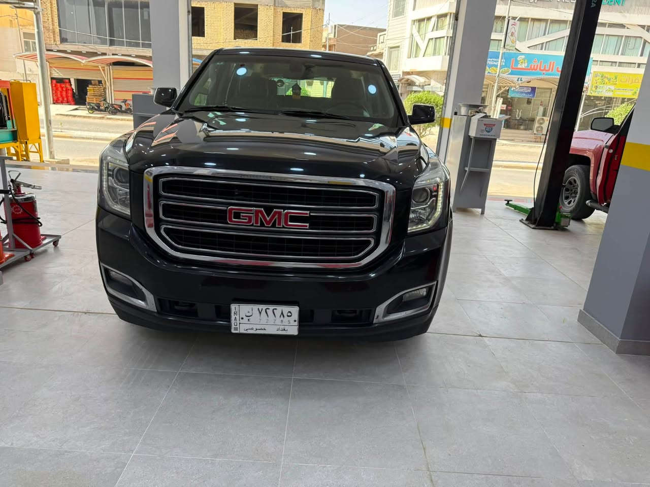 جمسي يوكن ٢٠١٨ خليجي SLEرقم بغدادحجم المحرك 5300  كامرات حساسات اماميه وخلفي وجانبيه ٧ مقاعدماشيه ١٤٠ الف كيلو متر سياره كلش نظيفة وباسمي كير ومحرك ممتاز وتبديل دهن بالوقت واستخدم بانزين محسن واستخدام مال بيت تشغيل عن بعد مري شفط فتح باب الجنطه كهربائي مقاعد اماميه كهربائي 
***********
***********
