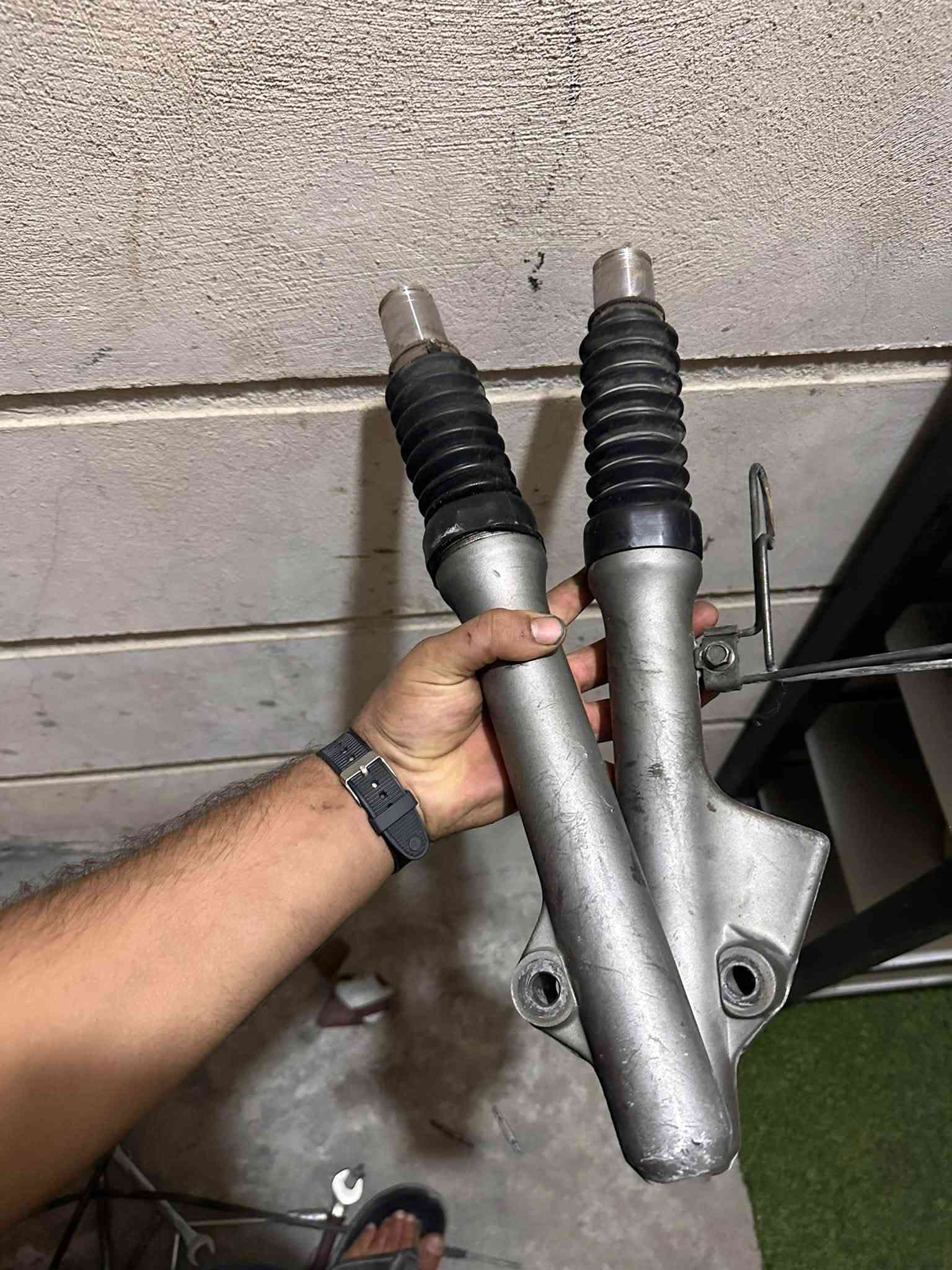 ️
🏍️ أغراض بريز نوزل & كابريتر ***********

* مكينة بريز: لا صوت ولا دخان، بيها ونة إكسل — سعر 90

* مكينة: بيها إكسل، لا دخان ولا صوت — سعر 50

* كابريتر بلادية، على فحص — سعر 50

* نوزل تفصيخ — سعر 10

* قاعدة فيتبم وطوافة كاملة — سعر 50

* تانكي وطوافة — سعر 25

* تانكي نوزل — سعر 25

* ضفيرة نوزل — سعر 35

* ضفيرة كابريتر — سعر 25

* عقل نوزل — سعر 35

* عقل كابريتر — سعر 20

* شوته — سعر 20

* استيرن مع حساس — سعر 15

* كفرات مختمة، نظافتهن 50٪ — سعر 30

* جويتر تفصيخ، على ضمان — سعر 40

* كلجات على فحص، زوج — سعر 50

* شاصي — سعر 35

* ماشه — سعر 10

* دبل أمامي — سعر 25

* دبل خلفي — سعر 10

* فج بريك — سعر 15

* صالنصه — سعر 25

* صالنصه حساس — سعر 20

* بك لايت — سعر 25

* مازدة أمامية — سعر 15

* أشاير — سعر 15

* كويل — سعر 10

* سوادات، 3 قطع — سعر 25

* مجمع أشاير، زوج — سعر 10

* تاير ويل أمامي — سعر 20

* تاير ويل خلفي — سعر 20

* ويل فقط دسك — سعر 10

* استان تعليك — سعر 25

* كشن وحاضن — سعر 30

* ذيل — سعر 10

* قبق هندر — سعر 20

* عداد سرعة نوزل — سعر 30

* عداد سرعة كابريتر — سعر 15

* واير سكليتر خطين، بلاديات — سعر 10

* واير سكليتر خط، بلاديات — سعر 5

* قفل جنطة واير، بلاديات — سعر 15

* وايرات بريكات — سعر 5
