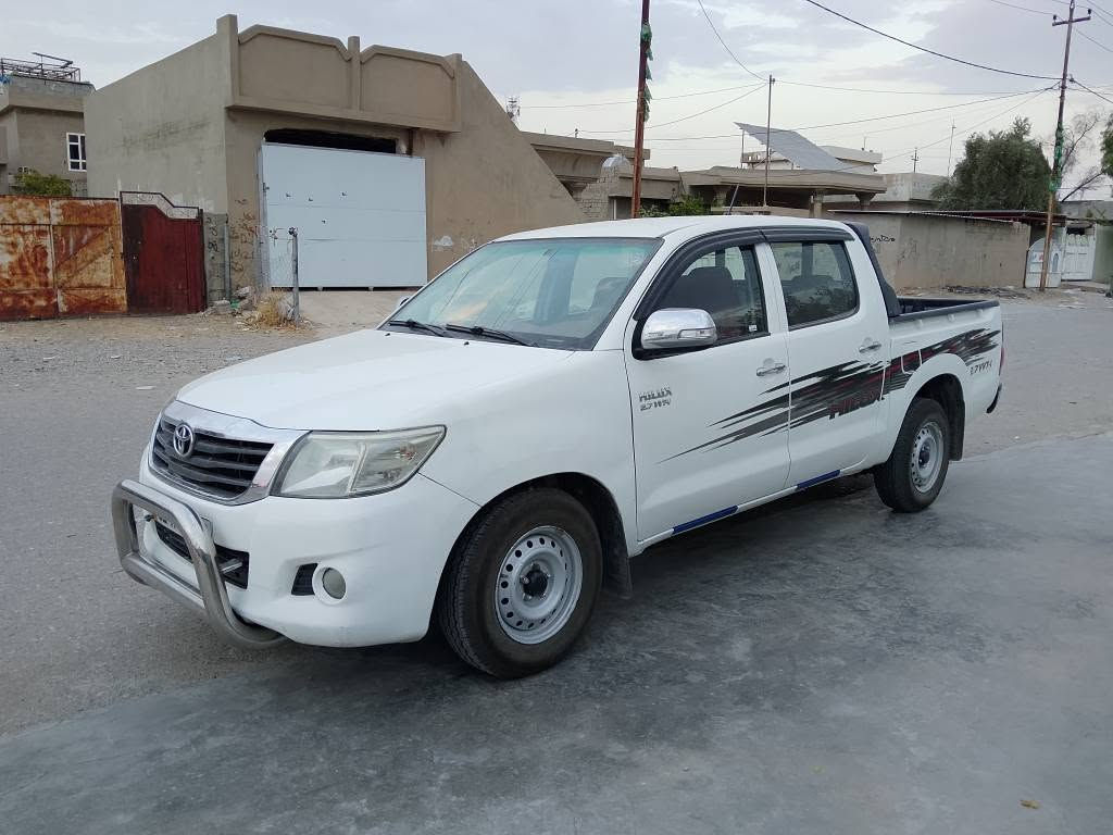 TOYOTA HILUX 2012
موديل 2012 صورة صونر موجود 
بيها بطاقة بنزين 
سنوية و رقم جديد لحد 2028 بأسمي 
محرك قبغ مفتوح 
كير و محرك و تبريد بشرط بدون صرف و بخار
تاخم تاير جديد 
تاخم صدر كلة جديد 
مكان كركوك 
للستفسار 
*********** 
واتسأب كركوك, العراق
