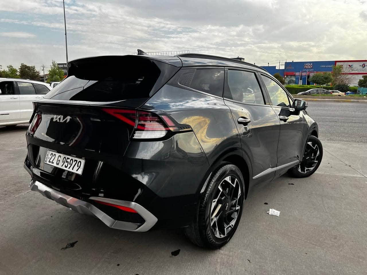 2023 KIA SPORTAGE, SX-PRESTIGE

كيآ سبورتج 2023 مواصفات البرستيج شاصي الطويل الطويله الفئه العاليه sx بريستيج فول مواصفات 
دآخل احمر 
1/1 داخل احمر 🔴
وآرد امريكي حادثه جاملاغ 2 بدون دواخل
المواصفات :
5 كامرات 
كامرات اماميه ، كامره خلفيه ، كامرات المري جانبيه 360 درجه
حساس أمام ، خلفي
بآنوراما 
جنطه كهرباء بصمه
بصمه ، تشغيل ،أبواب ،صندوق ، 
دآخل احمر جلد قرميدي
دواخل الابواب كاربون فايبر بلادي 
الكشنات الاماميه خزن ميموري  كهرباء فول جلد ومداخل usb الكشن
كشنآت تبريد + تتفئه
تتفئه ستيرن وقطعتين تبريد
تشغيل ذاتي ،،سستم صوت 
سماعات هارمن كاردن سستم 🔈
ويل گب فئه بريستيج وتايرات جدد 
سكترات بلكشنات ،، شاشه دجتل 
عرض سينمائي على طول الدشبول متصله 
كيجات الدشبول دجتل كاديلاك
تبريد فول دجتل لمس بيانو 🎹 
تشغيل عن بعد ⚡️،،سايد بريك دكمه بصمه
جنطه كهرباء hold ،، ،،فول تحكم ستيرن مبرمج ،،أوتو هولد ،،أوتو ستوب 
عرض الكامرات،،دكمه حساسات P,,حساسات أمامي،،خلف ،،فول رادارات أمامي ،،خلف ،،جانبي ،، وسطي خلف الأبواب
التحكم بلمقاعد الكهرباء من خلال الشاشه
 ،،فول زنون عدسات أماميه ،،حاجب لدات زنون وبروجكترات زنون ،، فول لدات خلفيه وشمعات
تحديد مسار،،سياقه ذاتيه ،،خطوط الشارع ،،
قياده الكترونيه ، بنضام كروز السرعه،،شحن لاسلكي آيفون
نضام الترحيب بليدات ،،فول أستشعارات ،،تبريد منفصل ذكي
دكمه تحكم نضام المنحدرات  
اشارات مري رقم اربيل بأاسمي  
السعر 190 مجال بسيط
المكان بغداد الرصافة للأستفسار ***********
