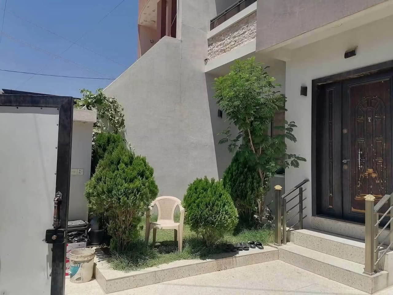 🏡 خانووى دوو نهوم بو فروشتن له گه ره كى ده روازه پشت باره گاى يه كگرتو نزيك شه قامى ده روازه 

📐 روبه ر :
▪️ 180 متر

✨ زانیارییەکانی خانوو / موڵك :
▪️  1 ژور نوستن - هول - مطبخ - مساعد مطبخ - ميوان - گه راج
▪️  نهومى دووه م 2 ژور نوستن - هول - بيتونه 

💰 نرخ : 110 مليون و مجال

📞بۆ زانيارى زياتر په يوه ندى بكه ن به 
عقارات ستار اكرم بازرگان

*********** ☎️
*********** ☎️

#كركوك #عقارات #عقارات_كركوك
#بيع_بيوت #شراء_بيت #استثمار
#بيوت_للبيع #فرص_عقارية
