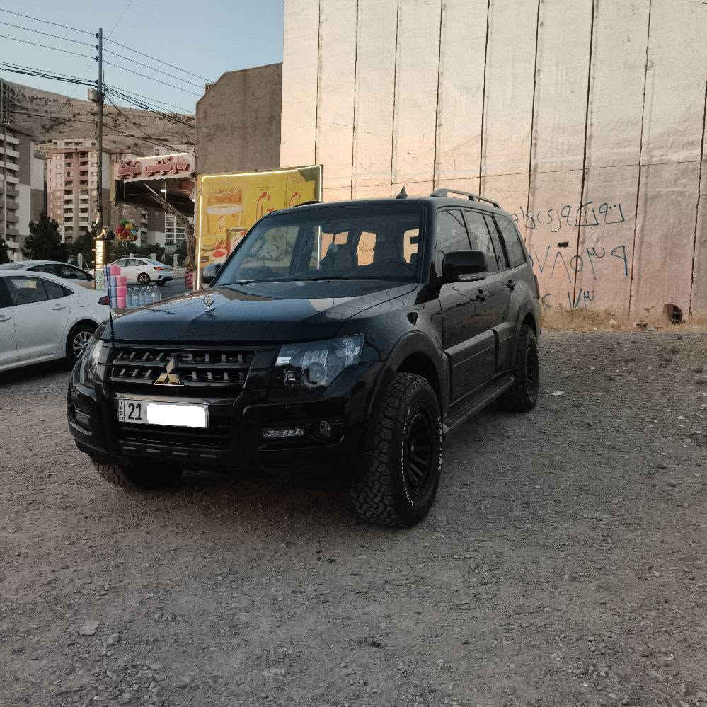 فرۆشتن+گۆڕینەوە
باجیرۆ مۆدێل 2016 
مواسەفات GLS فوول 
مەکینەی ٦ بستۆن 3500
دەبڵ ئەکسل 
ماوەی ڕۆشتن 93 هەزار کیلۆمەتری حەقیقی
مەکینەی نەکراوەتەوە بە شەرت
گێڕ مەکینە کارەبای کامل هەمووی بەشەرتی دە فیتەر
تەحویلو غەرامە بەشەرت
هایدرۆلیکی گێڕی تازە بۆ گۆڕاوە
٤ تایەو ویلی ئەصلى جەبەلی لۆکی بۆبەستراوە 
شاشە کامێرە حاسە  سڵاید کوشن کارەبا ٣ ڕیز کوشن 
سەیارەکە پاکو جوان ماوەتەوە عەزێت نەدراوە  بەشەرتی یەک مانگ پێت ئەفرۆشم 
بۆیاخ - تەنها لای سایەق لەسەر ساغی و شوخت بۆیاخ کراوەتەوە  بەشەرتی ئەوەی دەعموو لێدراوی نەبێت
بەشەرتی ئەوەی ئێرباگی نەتەقیبێتو  مەعجونی تیانەبێت تەنها بۆ جوانی بۆیاخ کراوەتەوە 
فرۆشتن و گۆڕینەوەش ئەکەم بە سەیارەیەک بەدڵم بێت
سیعری ١٥٠ وەرەقەو معامەلەیەکی برایانە  
بۆ پەیوەندی  نامە بنێرە یان تەلەفون بکە  
***********

للبيع أو البدل 🔥

ميتسوبيشي باجيرو موديل 2016
مواصفات GLS فل أوبشن

• مكينة 6 سلندر 3500
• دبل أكسل
• ممشى حقيقي 93 ألف كم
• المكينة لم تُفتح، على الشرط
• القير والمكينة والكهرباء كلها على الشرط
• التبريد والتكييف على الشرط
• 4 تايرات وجنطات أصلية، جديدة تقريباً ومركبة
• شاشة + كاميرا + حساسات
• سلايد كهرباء
• كوشن كهربائي
• 3 صفوف مقاعد
• السيارة نظيفة وجميلة ومحافظ عليها
• لم تتعرض للإجهاد أو الاستخدام القاسي
• البيع على الشرط، ضمان شهر

الصبغ: فقط جهة السائق تم صبغها بسبب خدوش واحتكاكات بسيطة، وعلى الشرط أنه لا يوجد بها حادث قوي أو ضربة بالشاصي.
الإيرباغات على الشرط ولم تتفتح، ولا يوجد معجون؛ الصبغ فقط للتجميل وإخفاء الخدوش.

🔄 أقبل البدل بسيارة أخرى إذا كانت مناسبة وتعجبني.

💰 السعر: 150 ورقة
والتعامل أخوي وسمح.

📞 للتواصل:
***********

أو أرسل رسالة خاص. السليمانية, العراق
