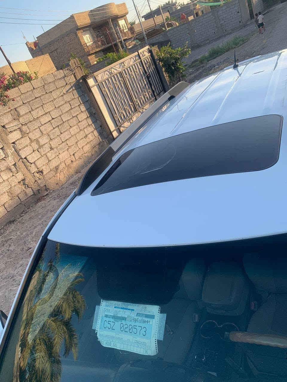السلام عليكم
للبيع او مراوس
مهافي ٢٠١٢ خليجي
رقم بغداد بسمي 
كلش حلوه مثل ما موضح بالسونار
محرك 6 
السيارة جديدة وجاهزه حداديه مكينه كير تبريد ثلج
7 راكب 
السيارة مواصفات فول واحد على واحد للخير 
فتحه 
بصمه 
كشن كهربائي السايق والعبري 
كشنات جلد
جنطه شفط
مري شفط
3 قطع تبريد 
حساس خلفي 
كامرة 
  السعر ١٤٥§ وبيه مجال 
عنوان بغداد
اتصال على الرقم 
***********
