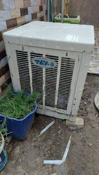 لبيع مبرده نضيفه وشغاله على الفحص الحريه  حي الغدير  07735004321