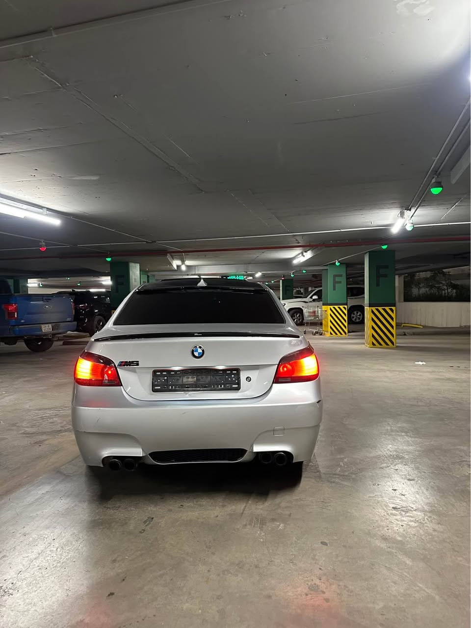 BMW E602005
مۆدیل2005 525مەکینە سەقەرە  بـێ سبوغ کلینە پێش و پشتی کامل کرایتە ئێم ویلی ئێمە فول مواسەفاتە سلایتە ٥پەردە گێر مەکینە ئەکسل تەبرید بەشەرت لەسەر دەقی شەریکەی مایتەوە هەموو شتی نوێیە هەمووی لەسەر دەقی بیلادیە 
سعر٧٥ وەرەقە و مەجالەکی برایانە
گۆرینەوە دەکەم بە شتێک بە دلم بێت 
شوێن هەریری شقلاوە 
ژمارە مۆبایل*********** واتساب ☎️ أربيل, العراق
