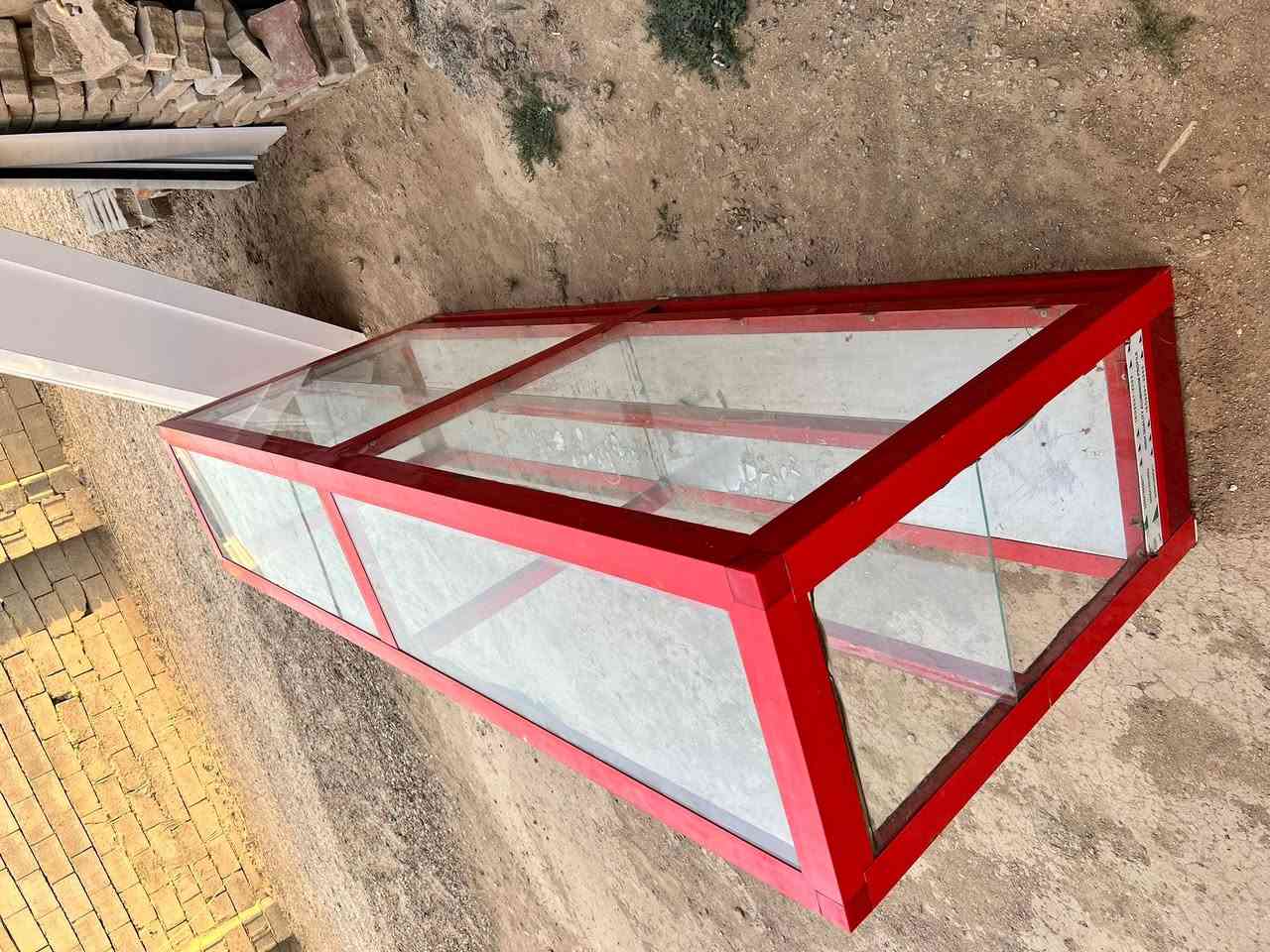 للبيع ميز بعده جديد سعر 100 بي مجال استفسار ***********
