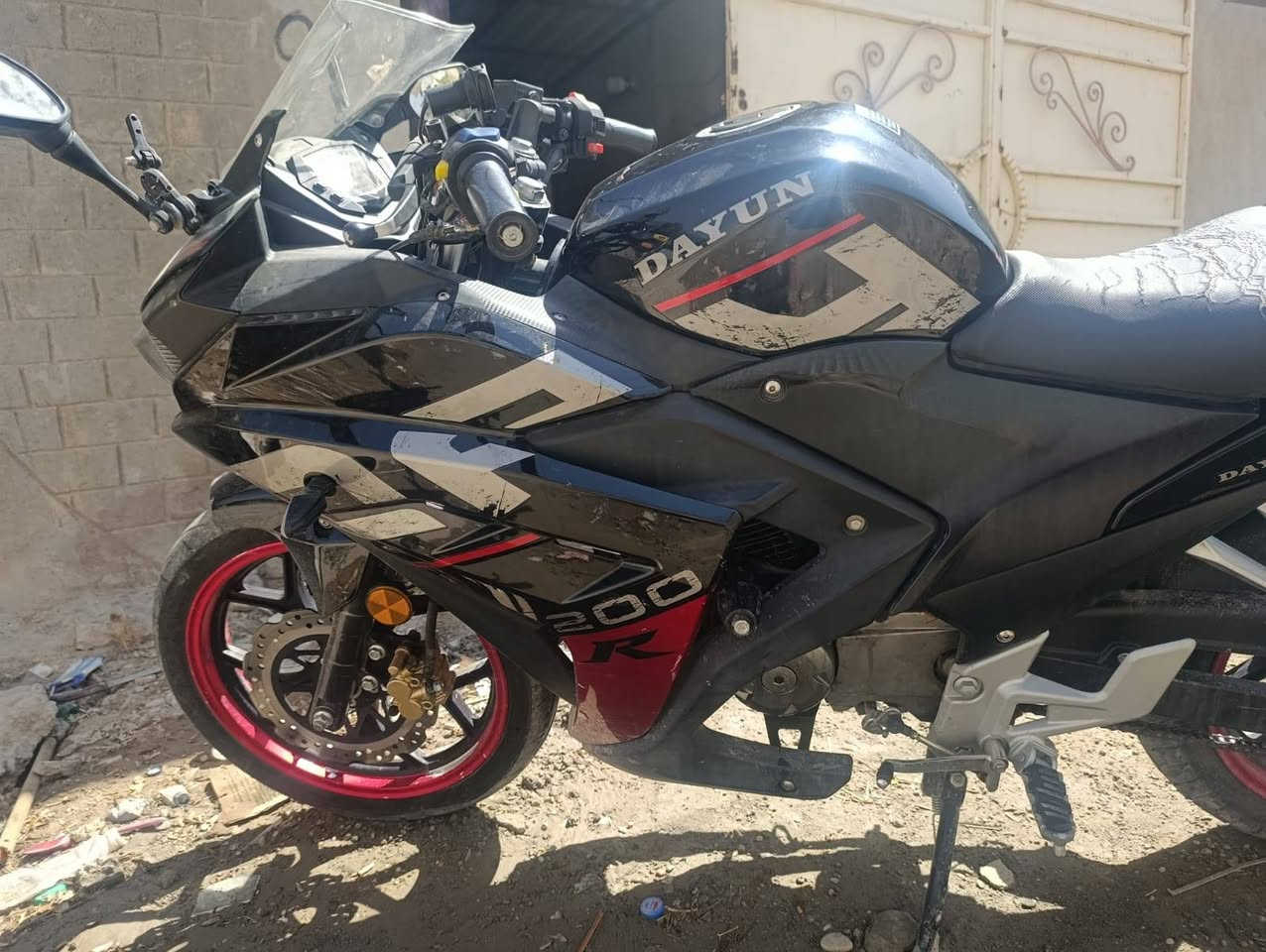 دراجه RR200 كفاله عامه كفاله عامه بسعر مناسب مال مستعجل
سويجات ثنين
بصمات ثنين تشغيل عن بعد
صالنصه رياضي
بس عدي اشاره وحده مكسوره بس تشتغل 
السعر ب مليون 500 وبيها مجال

*********** واتساب واتصال
مكاني بغداد
 قرب الجزيره السياحية
