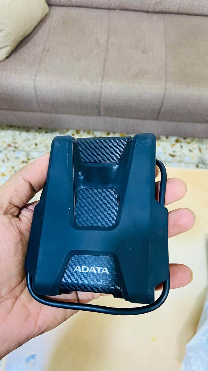 هارد 2تيرا اداتا
كلش نضيف ممستخدم ابد ونوعيه كلش معروفه 

يعتبر من اقوى واسرع انواع الهاردات  ويكون مقاوم للصدمات وعمره كلش طويل 

يرهم لكل انواع الاجهزه 

سعره 100 

مكاني حله شارت 80 قرب مول نون 
واكو توصيل 🚚 

*********** وتساب
