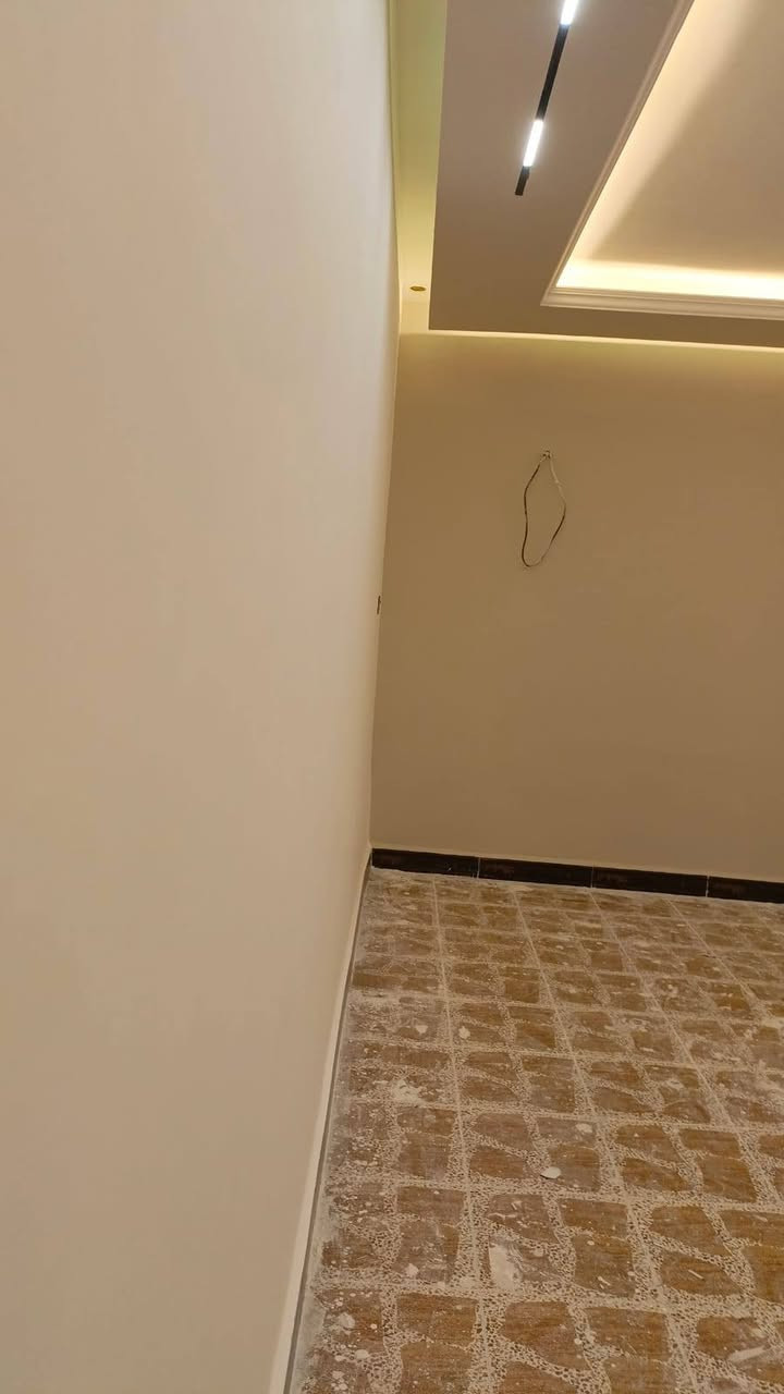 🎨 صباغ وديكورات – شغل نظيف ومرتب
نوفر جميع أعمال الصبغ والديكورات الحديثة، بأجمل الألوان وأفضل التصاميم، مع الدقة والإتقان في العمل.
✅ صبغ داخلي وخارجي
✅ ديكورات وتكيات
✅ شغل مرتب وأسعار مناسبة
📞 للحجز والاستفسار، مراسلتنا على الخاص. او ***********
ذوقك يهمنا، وشغلنا يحچي عنّا ❤️
