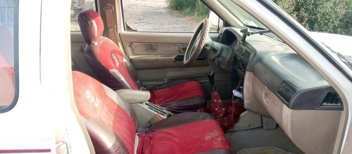 السلام عليكم ورحمة الله وبركاته 
سيارة نيسان للبيع  تجميع صيني دبل قماره  بخاخ  محرك وكير واكسل جديد موديل 2013 انبار مكفوله من الصبغ تخم تاير  سنويه جديده لل2030  السعر 85$ وبيها مجال مكانها بغداد الرضوانيه 
 للاستفسار الاتصال على الارقام التالية 
***********
***********
