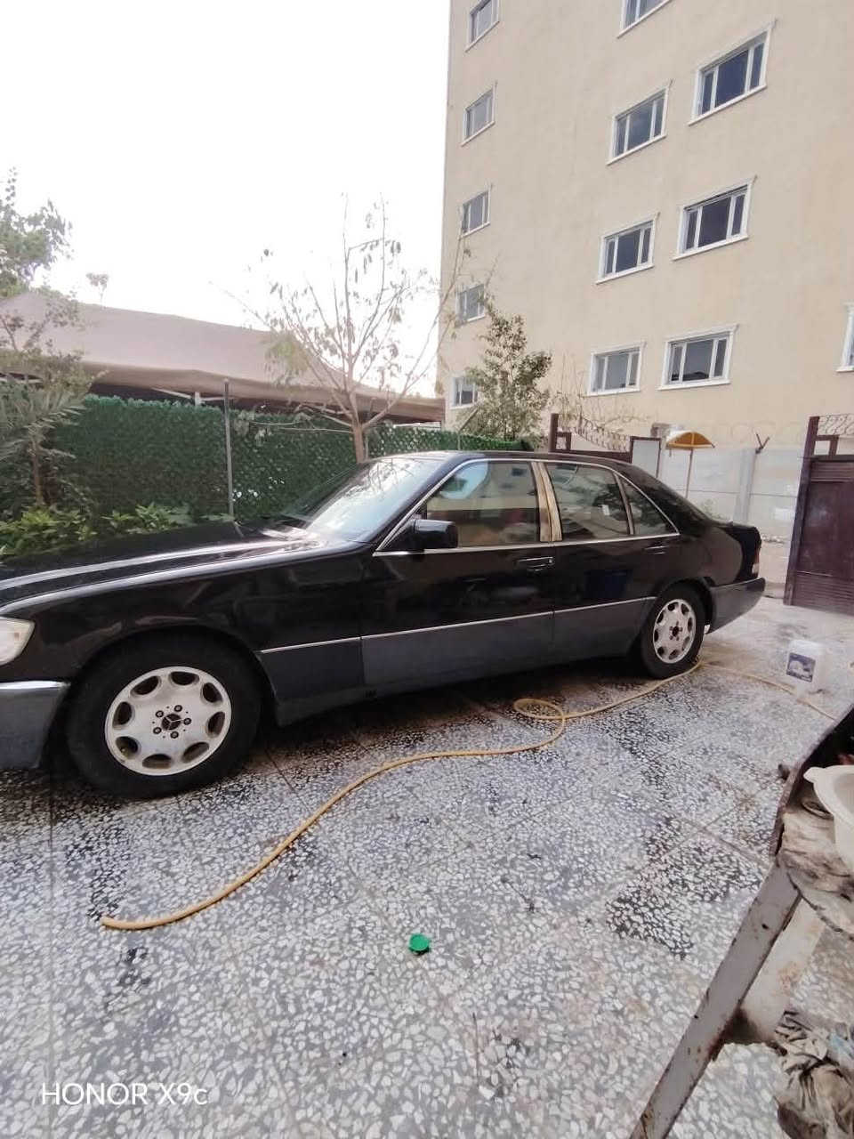 السلام عليكم
مارسيدس شبح 500 باب الكصيره موديل ١٩٩١
تبريد ثلج كلشي شغال
سياره جاهزه من كلشي خير من الله مابيها نقص 
بأسمي تحويل ثاني يوم 
سعر 65 وبيها محال بصيط

رقم اتصال او راتساب ‭***********‬
