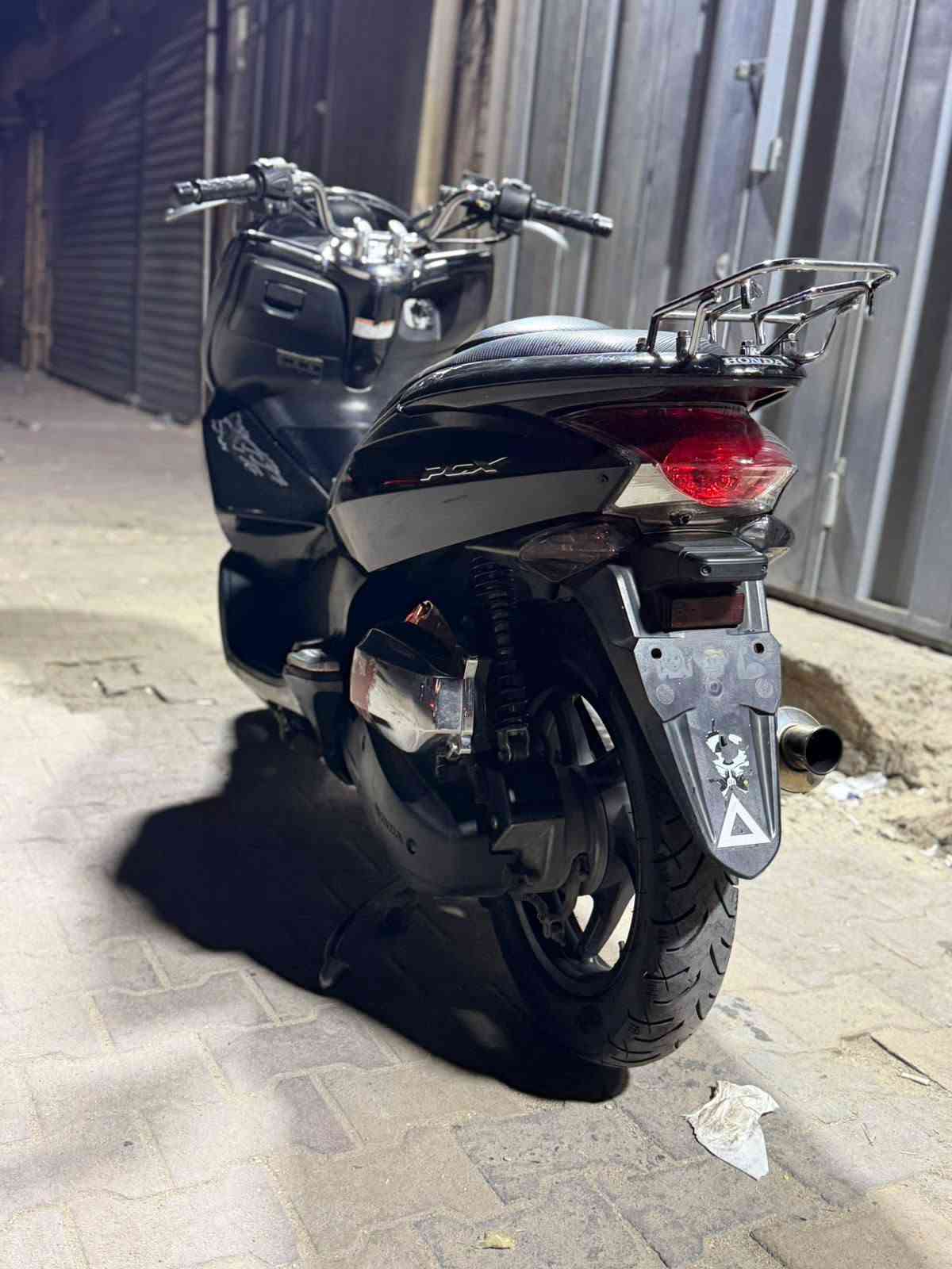 سلام عليكم....
دراجة (PSX)...(جيل الاول)  
🛵للبيع  ماشيه 28 الف الفحقيقي ممتعوبه
دراجة شلعه معدل كهربائيات كلهه شغاله 
دراجة جديده  بلادية
أي نقص مابيهة دراجه مكفوله كفاله عامه بشرط علفحص اذا برغي مفتوح ترجع دراجة مال جناي 
جيب فيتر وتعال افحص مستعجل على بيعتهه السعر مليون و350
العنوان بغداد  الكرخ  الاستفسار الاتصال على الرقم 📞***********
